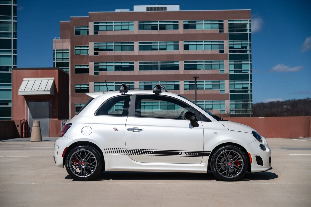 2017 Fiat Abarth 500 - Image 26 of 31