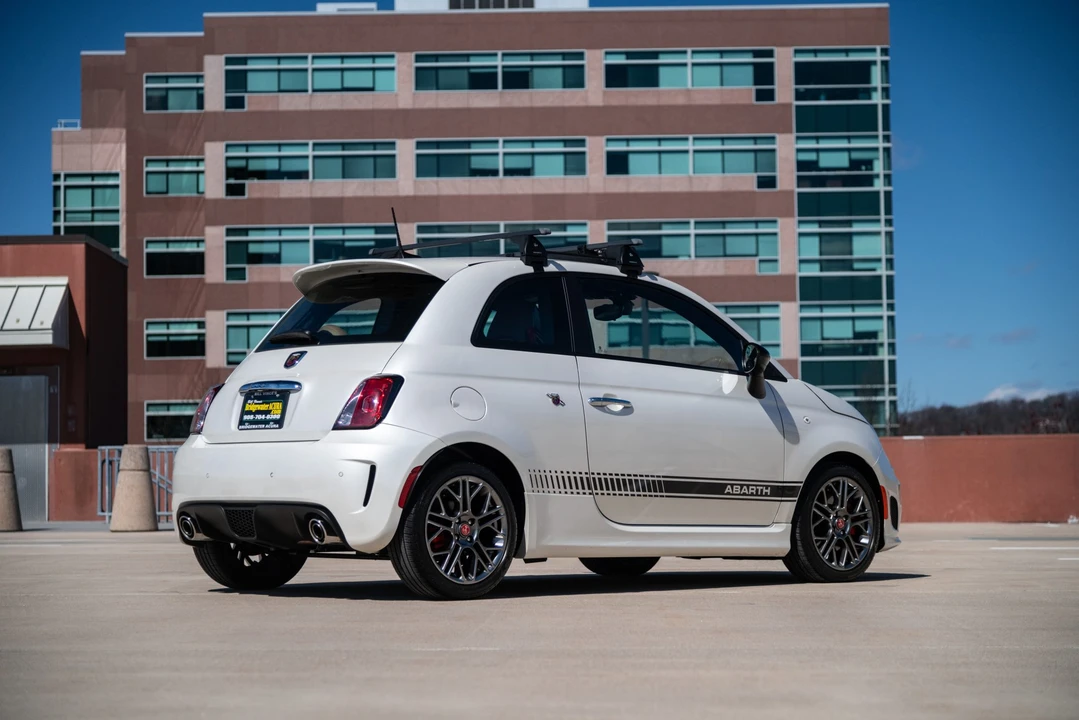 2017 Fiat Abarth 500 - Image 31 of 31