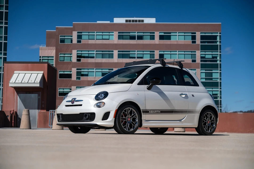 2017 Fiat Abarth 500 - Image 3 of 31