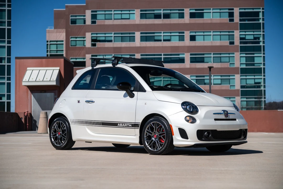 2017 Fiat Abarth 500 - Image 19 of 31