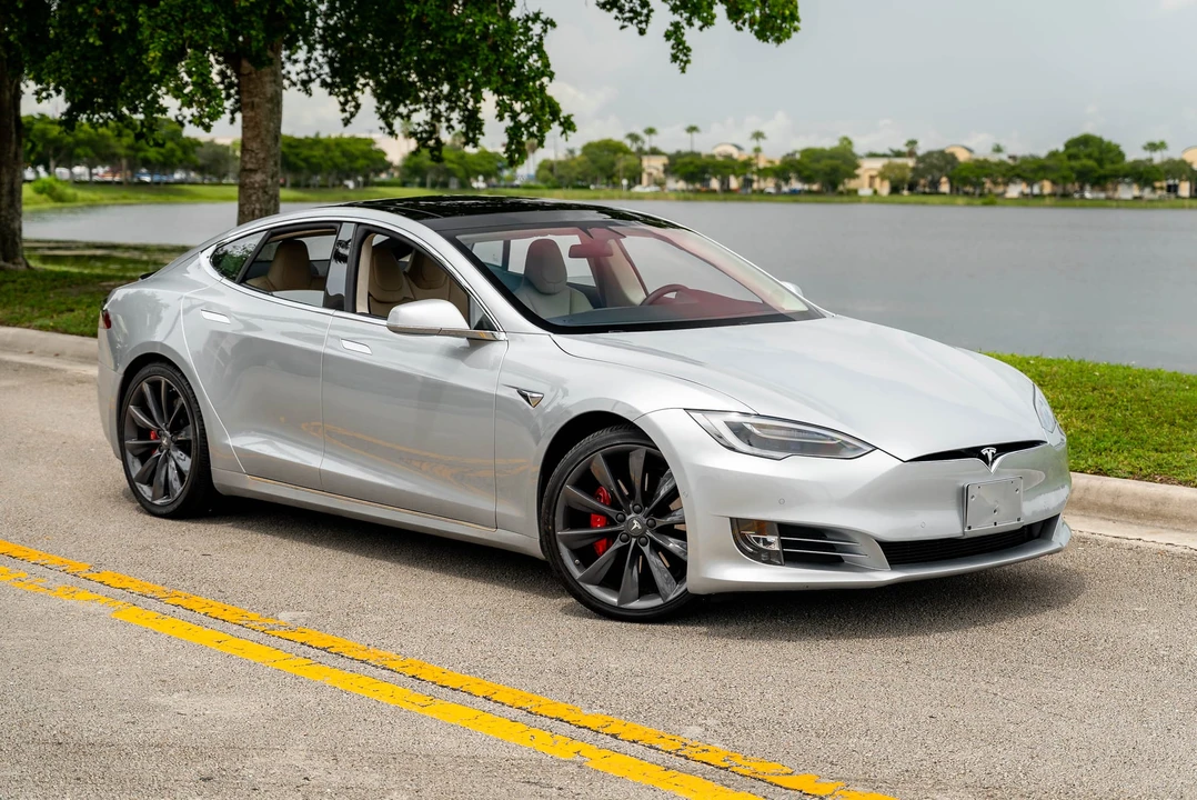 2017 Tesla Model S - Image 5 of 31