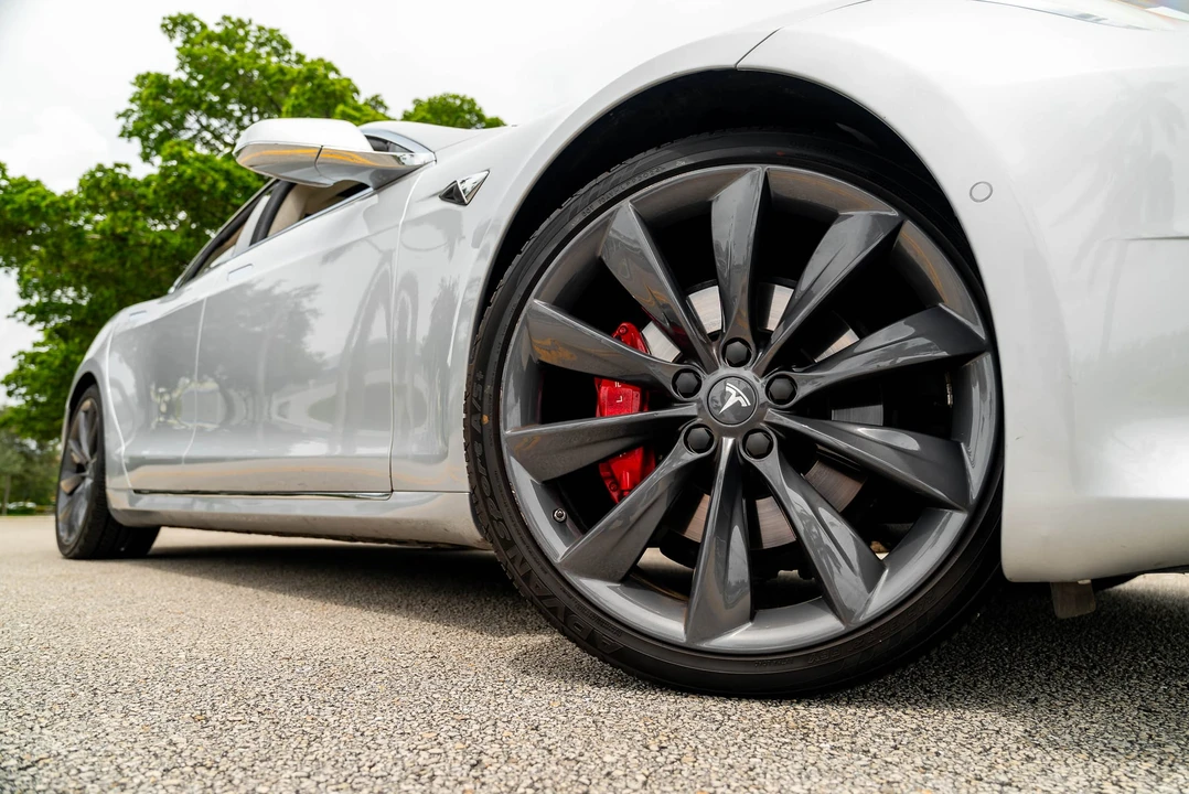 2017 Tesla Model S - Image 31 of 31