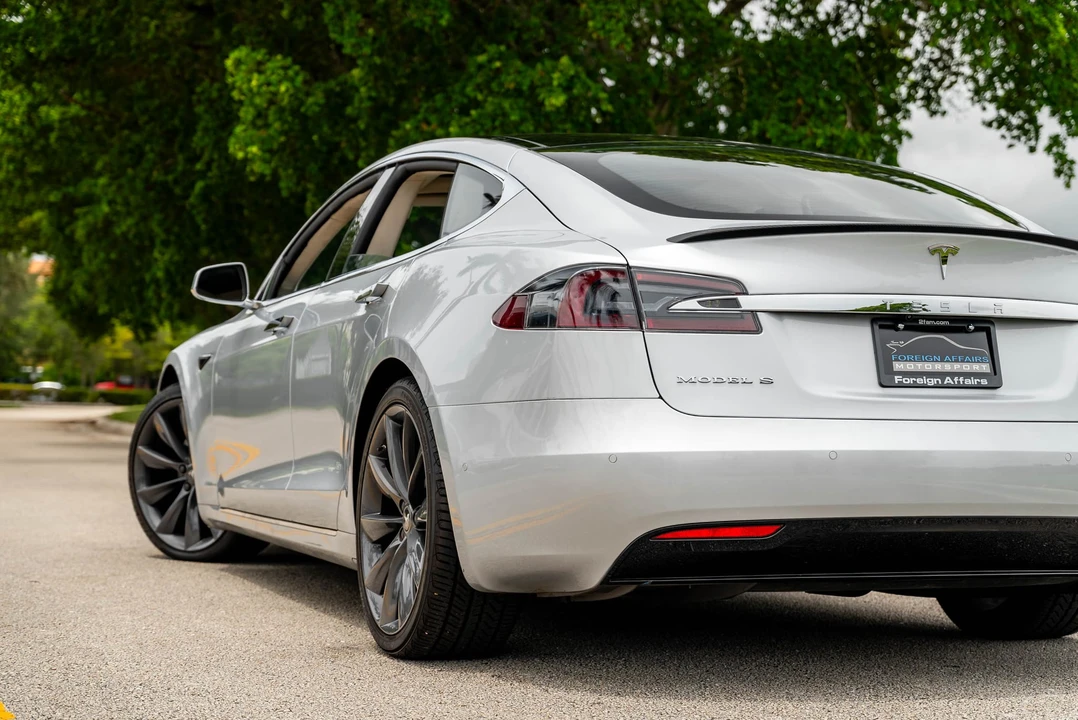 2017 Tesla Model S - Image 20 of 31