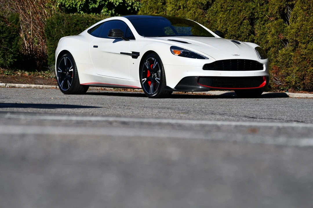 2018 Aston Martin Vanquish 2nd Gen - Image 16 of 31