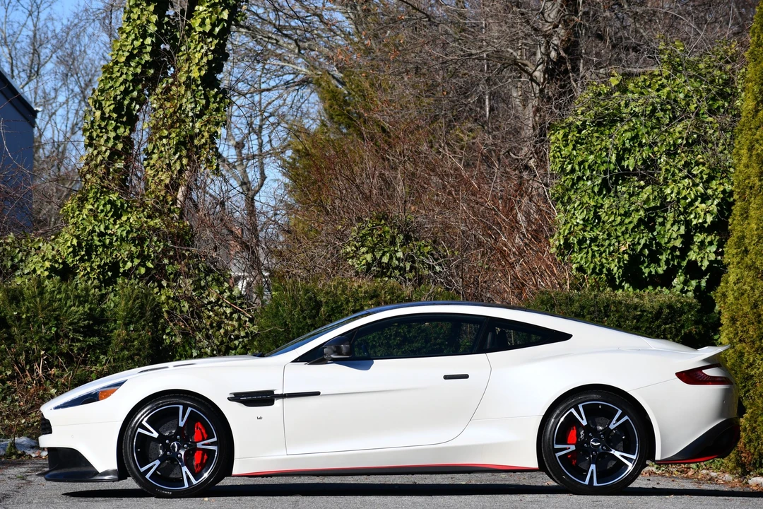 2018 Aston Martin Vanquish 2nd Gen - Image 17 of 31