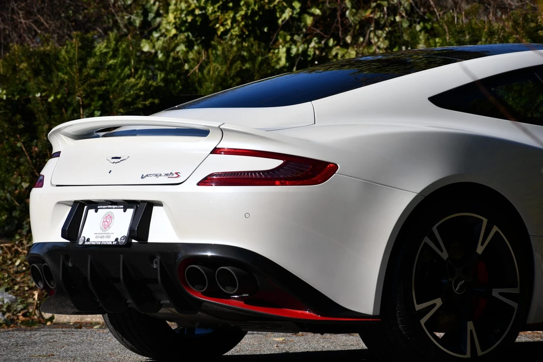 2018 Aston Martin Vanquish 2nd Gen - Image 30 of 31
