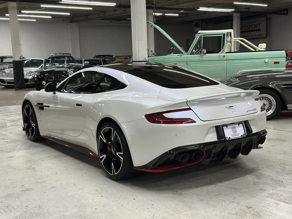 2018 Aston Martin Vanquish 2nd Gen - Image 4 of 31