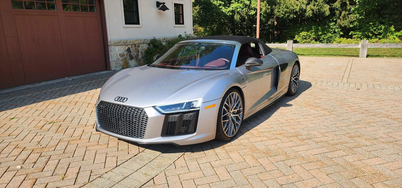 2018 Audi 4S R8 - Image 4 of 31