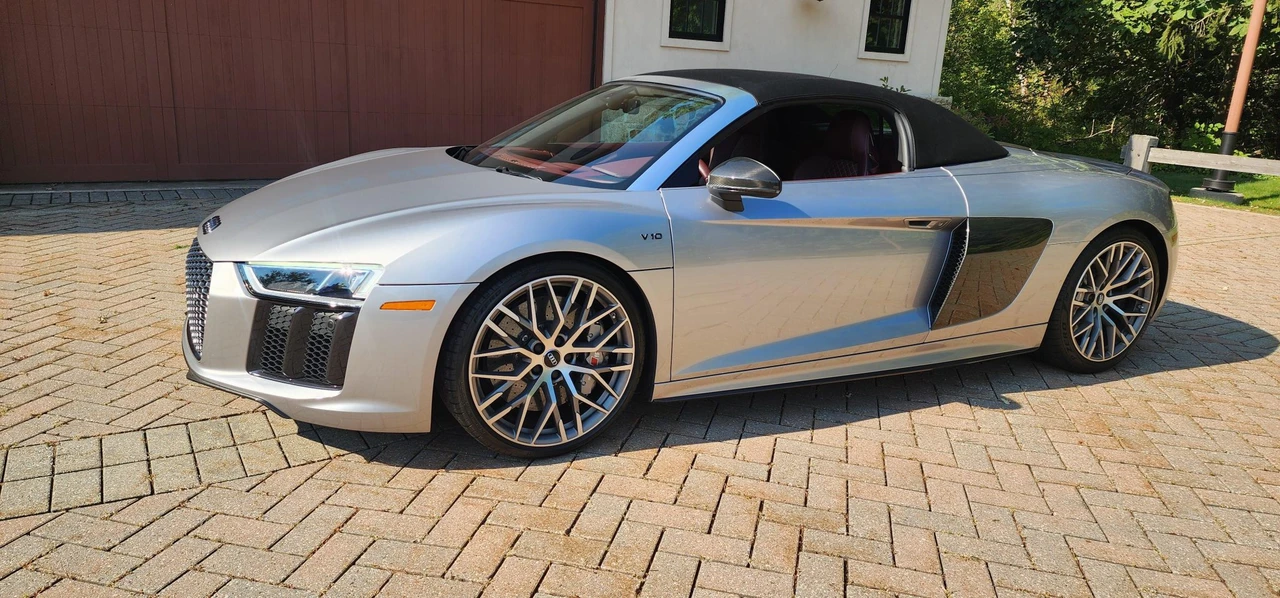 2018 Audi 4S R8 - Image 8 of 31