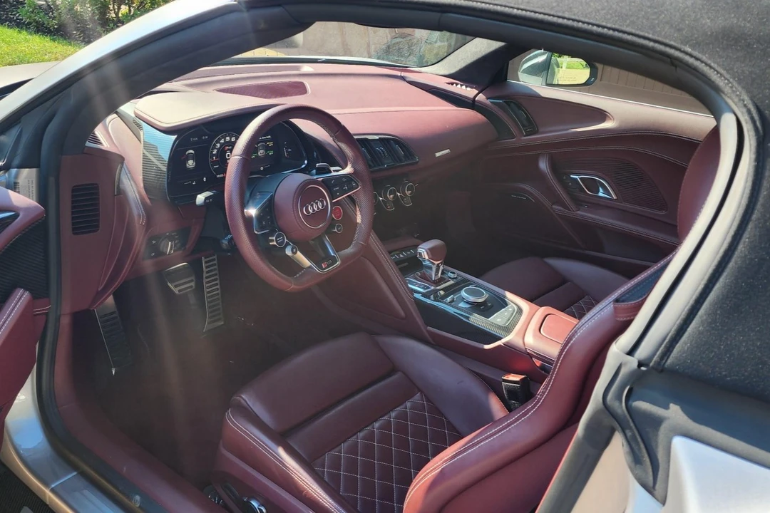 2018 Audi 4S R8 - Image 28 of 31