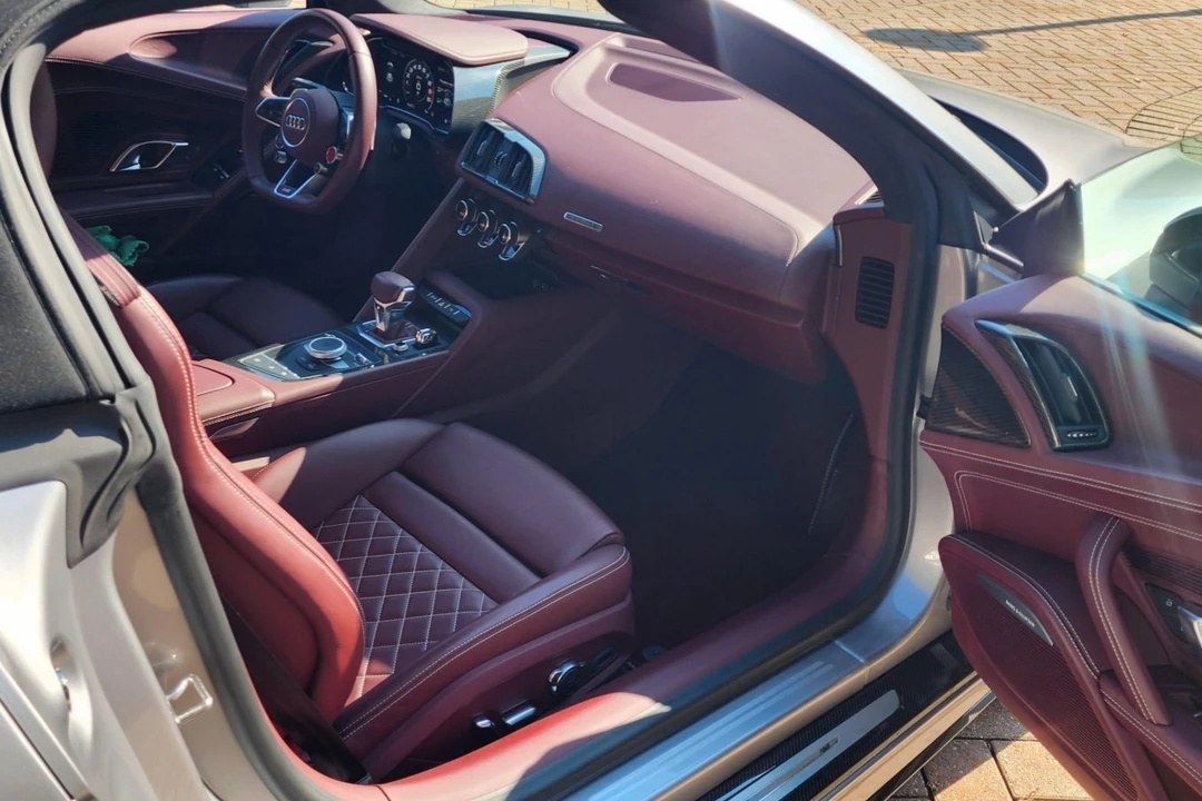2018 Audi 4S R8 - Image 26 of 31
