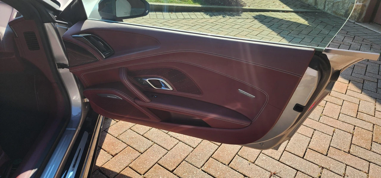 2018 Audi 4S R8 - Image 27 of 31