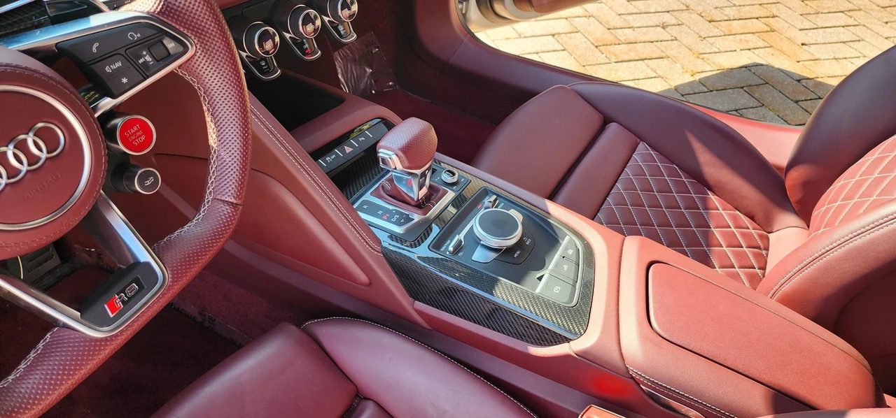 2018 Audi 4S R8 - Image 30 of 31