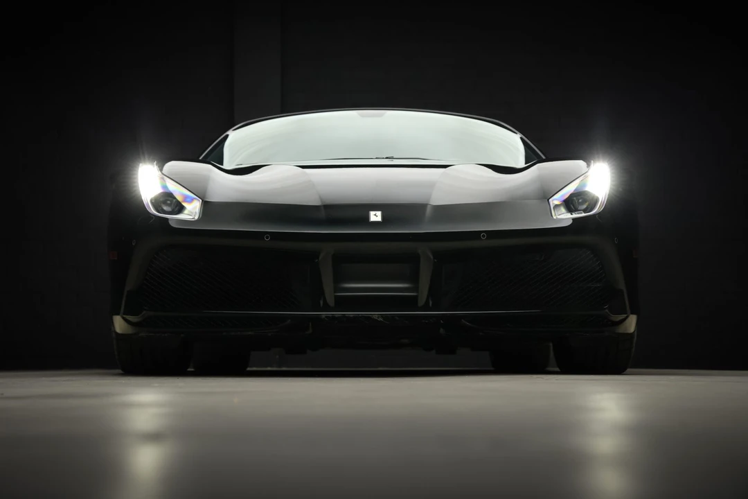 2018 Ferrari 488 GTB - Image 12 of 31