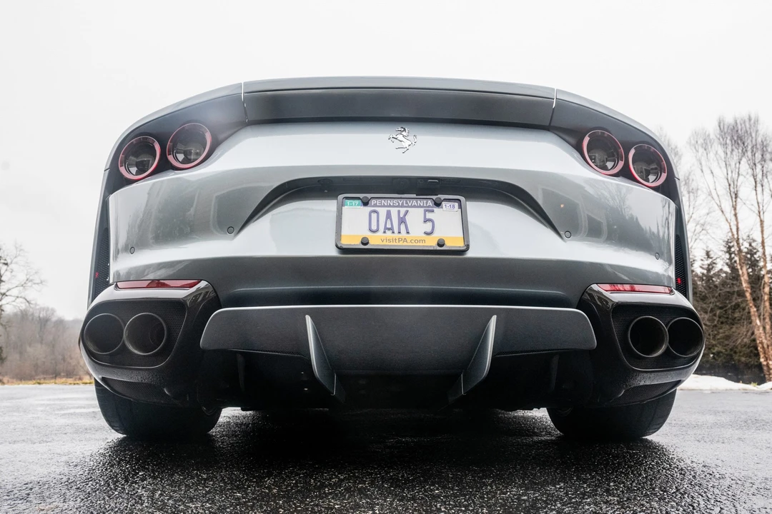2018 Ferrari 812 Superfast - Image 24 of 31