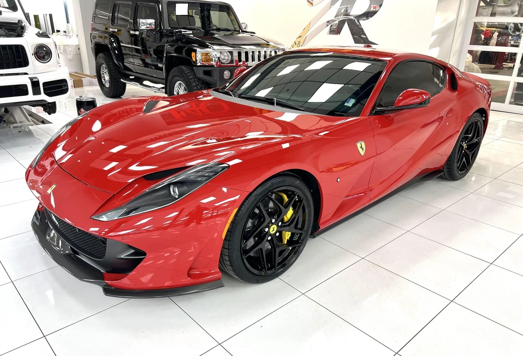 2018 Ferrari 812 Superfast - Image 23 of 31