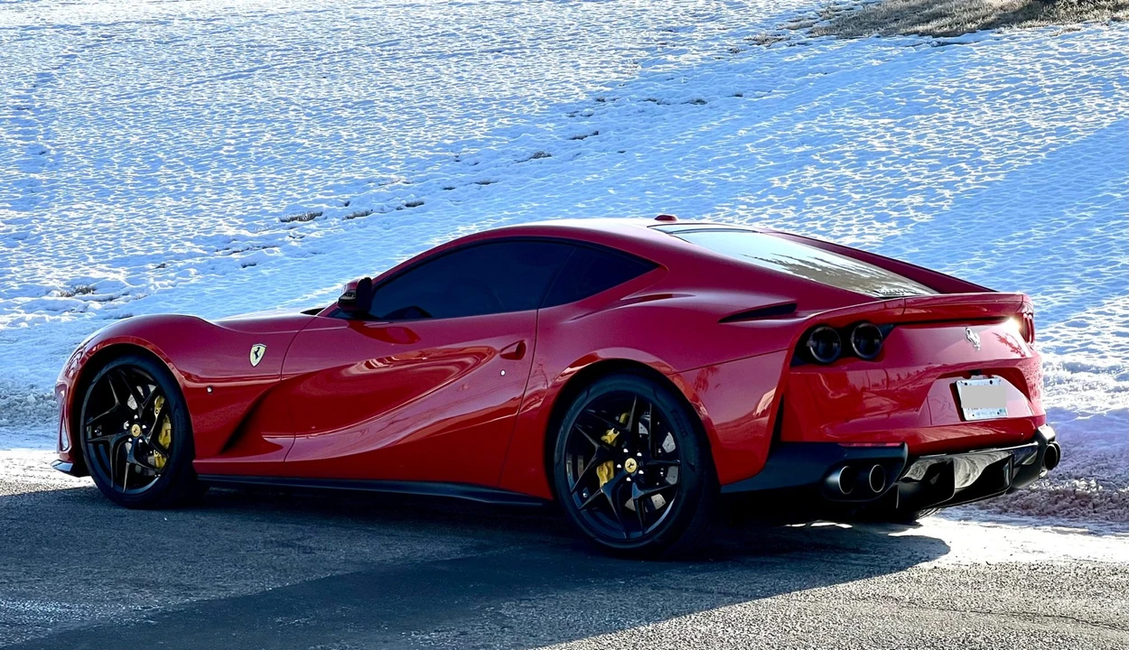 2018 Ferrari 812 Superfast - Image 19 of 31