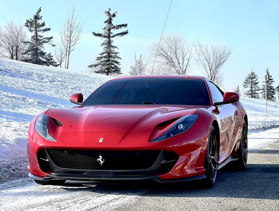 2018 Ferrari 812 Superfast - Image 5 of 31