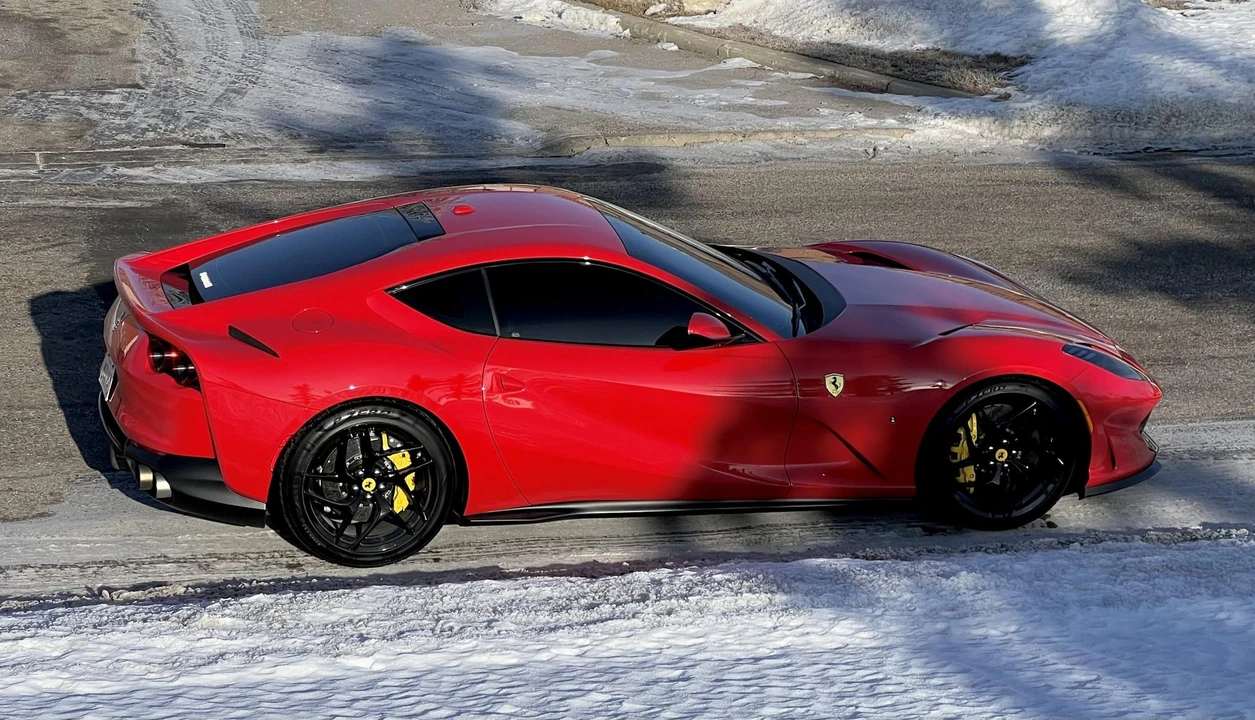 2018 Ferrari 812 Superfast - Image 11 of 31