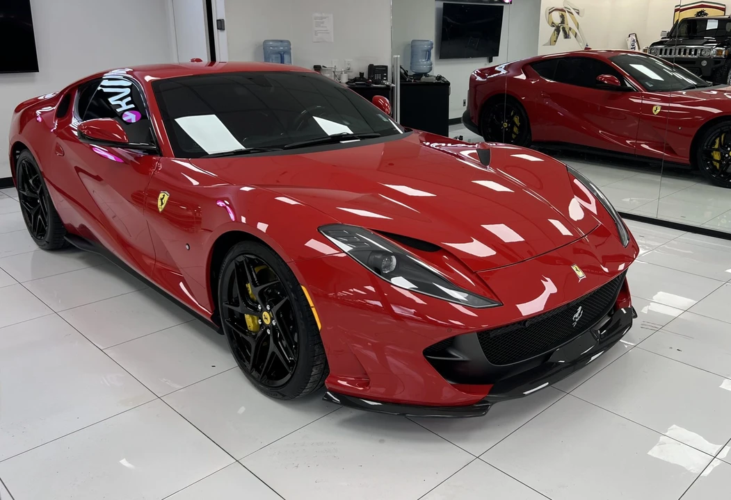 2018 Ferrari 812 Superfast - Image 28 of 31