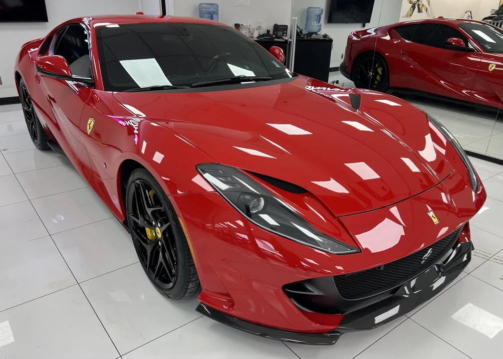 2018 Ferrari 812 Superfast - Image 27 of 31