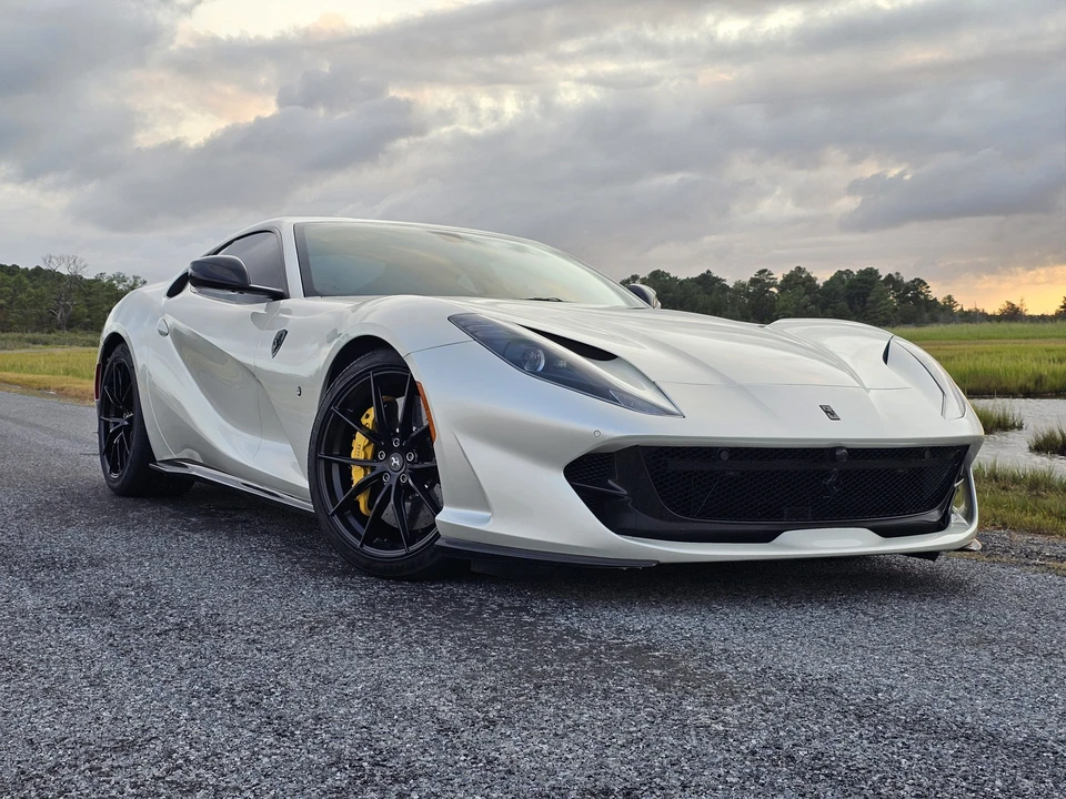 2018 Ferrari 812 Superfast - Image 19 of 31