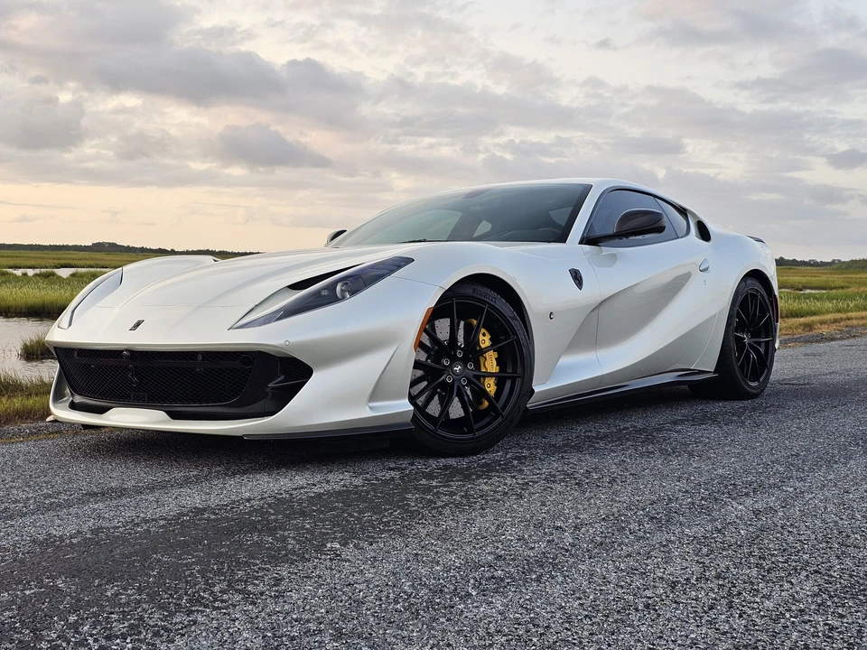 2018 Ferrari 812 Superfast - Image 4 of 31