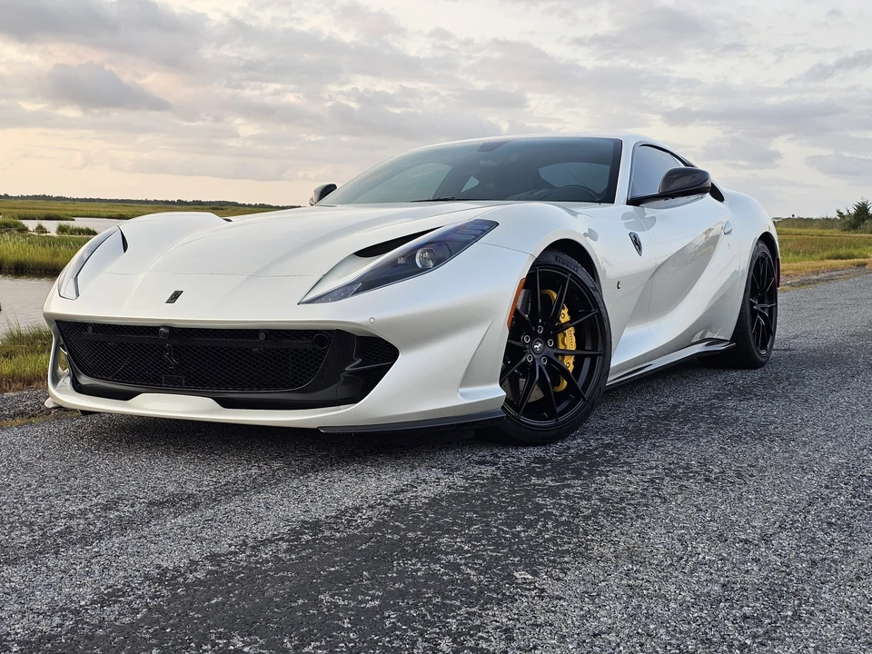 2018 Ferrari 812 Superfast - Image 6 of 31