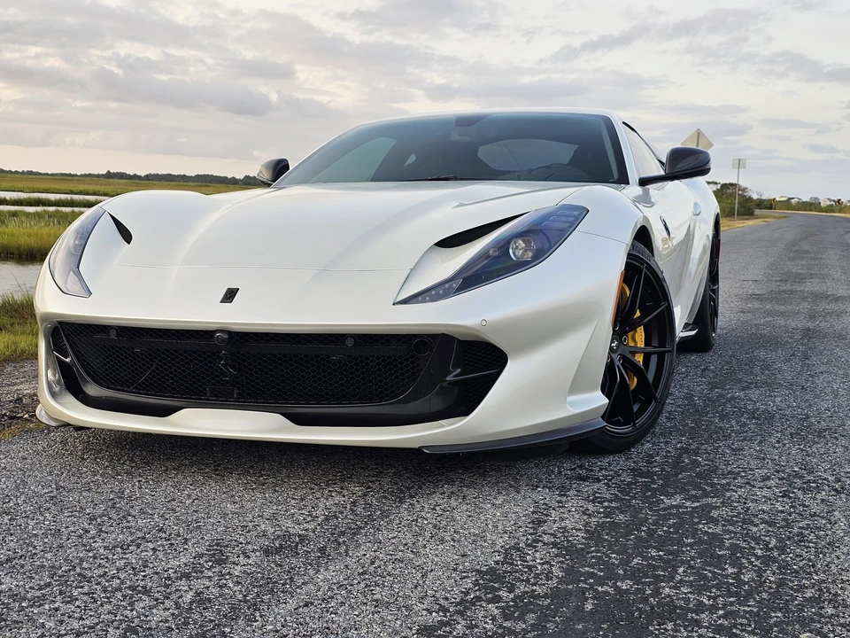 2018 Ferrari 812 Superfast - Image 11 of 31