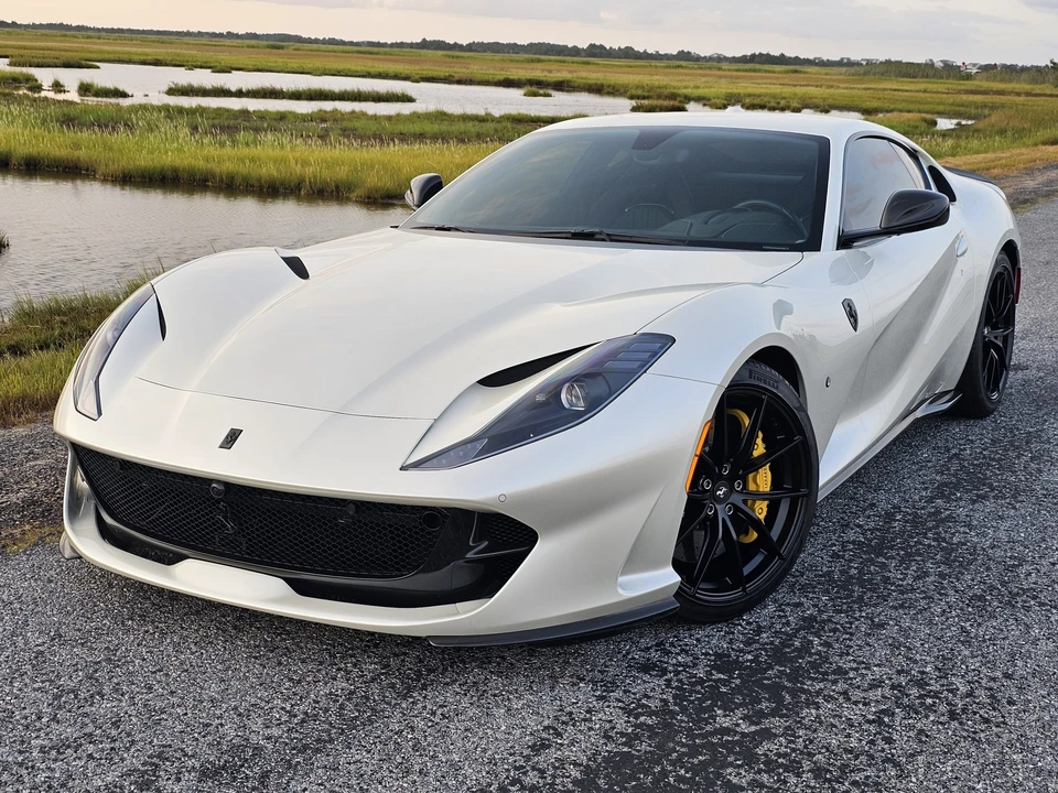 2018 Ferrari 812 Superfast - Image 8 of 31