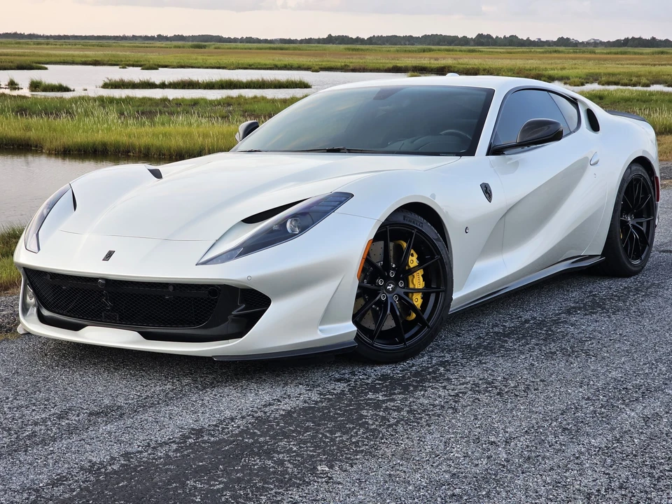 2018 Ferrari 812 Superfast - Image 5 of 31