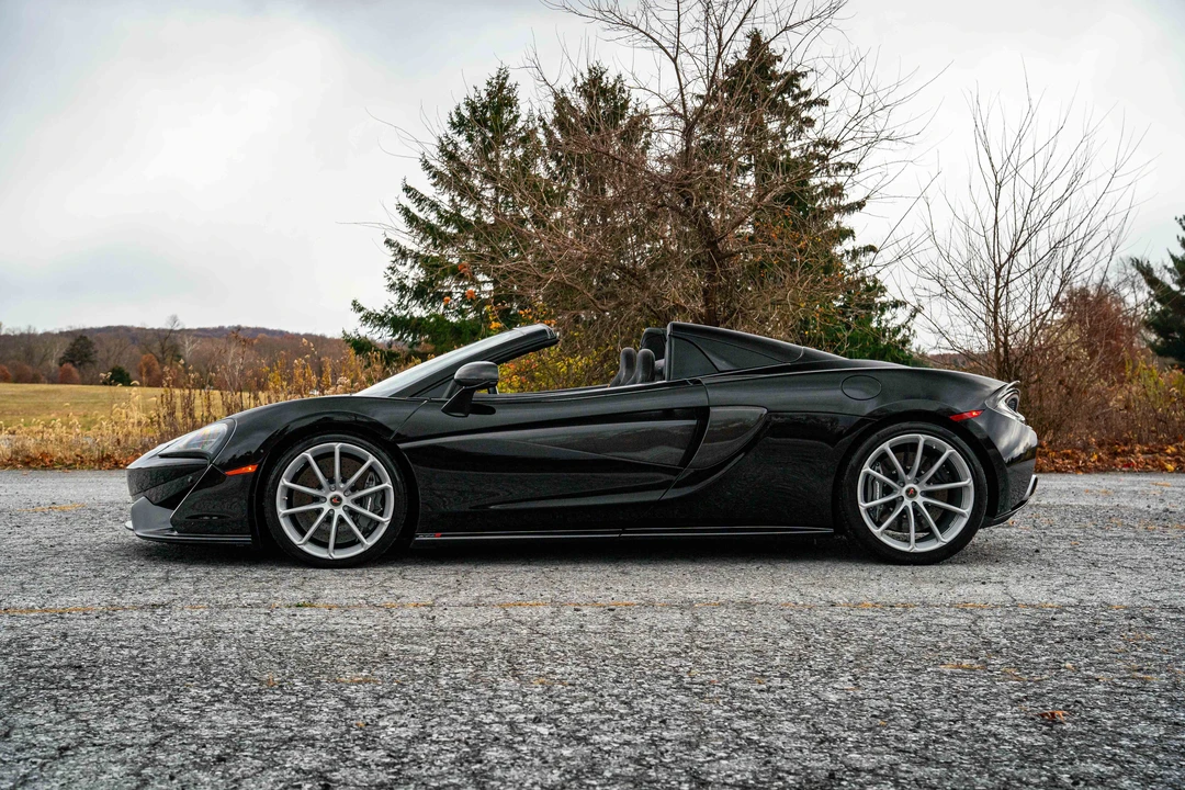 2018 McLaren 570S Spider - Image 25 of 31
