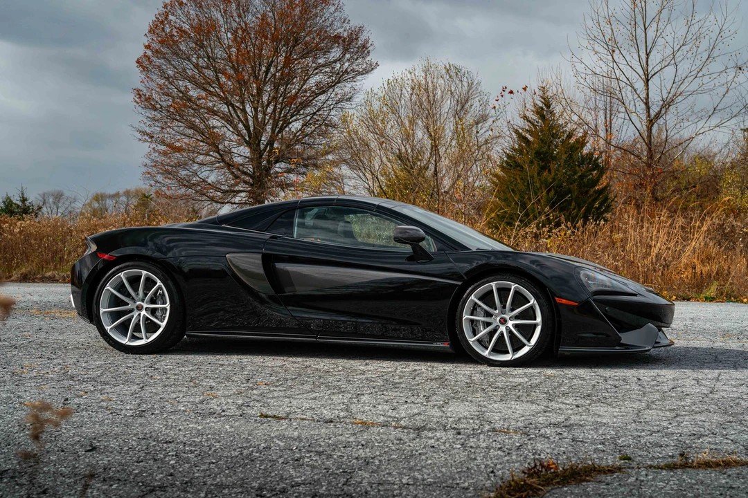 2018 McLaren 570S Spider - Image 17 of 31