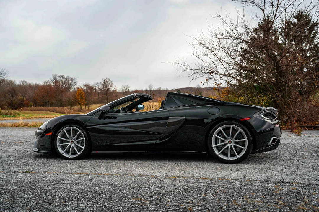 2018 McLaren 570S Spider - Image 27 of 31