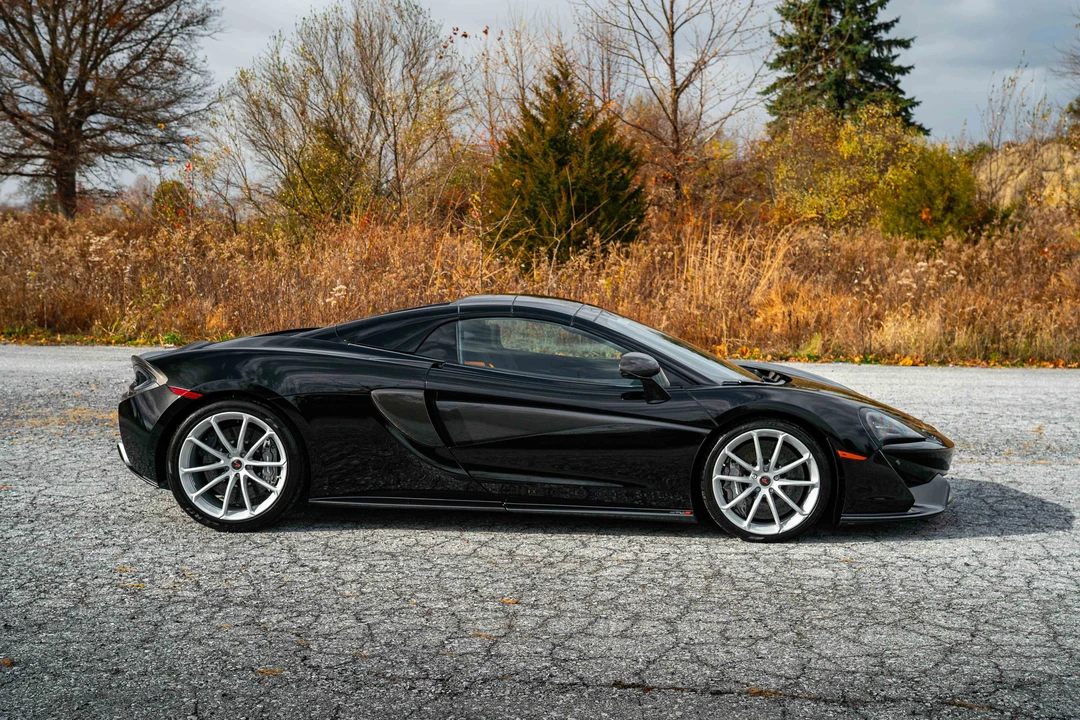 2018 McLaren 570S Spider - Image 18 of 31