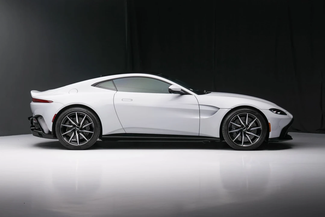 2019 Aston Martin V8 Vantage (2019+) - Image 8 of 31