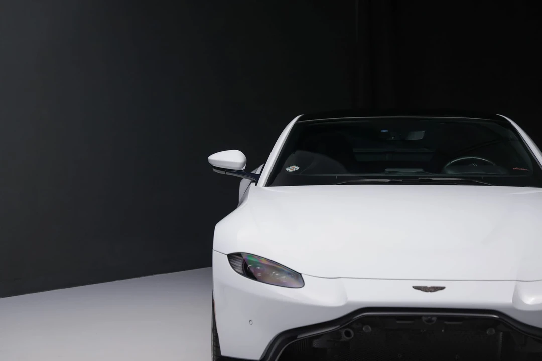 2019 Aston Martin V8 Vantage (2019+) - Image 14 of 31
