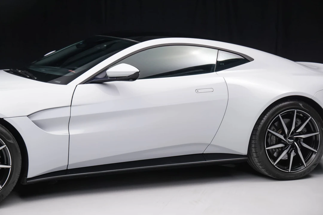 2019 Aston Martin V8 Vantage (2019+) - Image 25 of 31