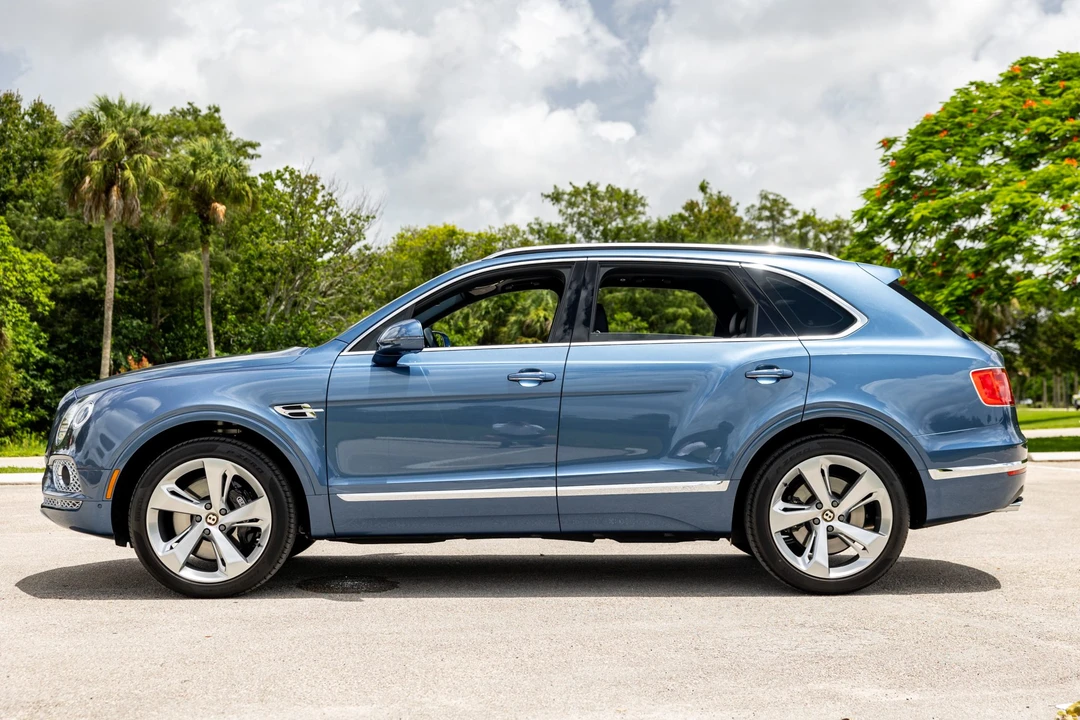 2019 Bentley Bentayga - Image 11 of 31