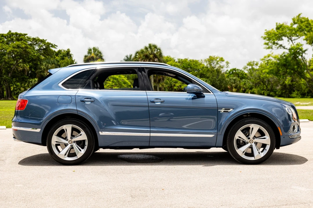 2019 Bentley Bentayga - Image 6 of 31
