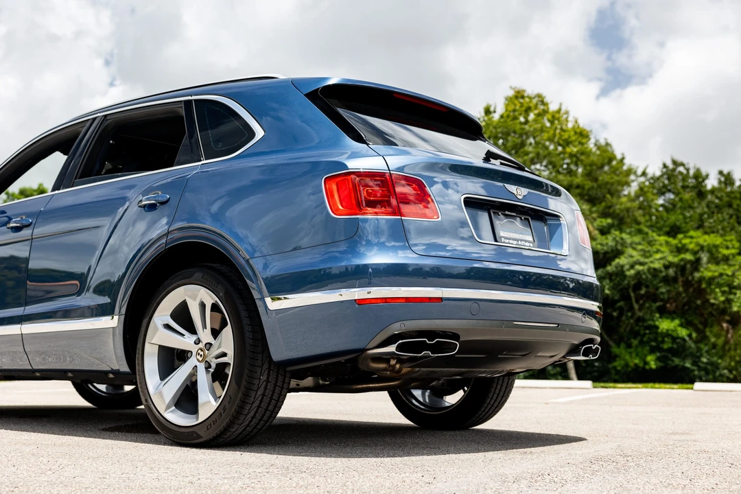 2019 Bentley Bentayga - Image 18 of 31