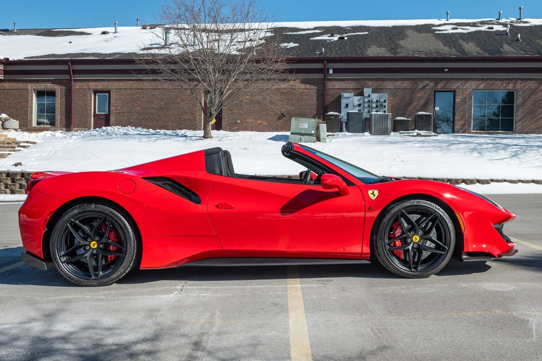 2019 Ferrari 488 Pista Spider - Image 4 of 31