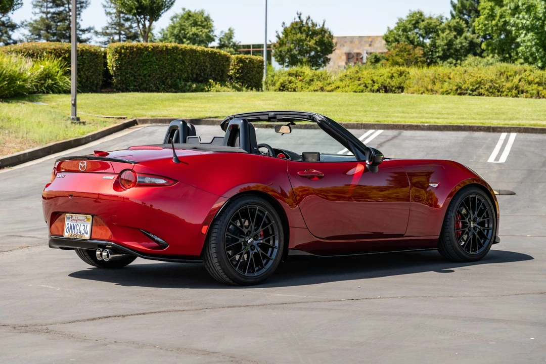 2019 Mazda ND MX-5 Miata - Image 9 of 31
