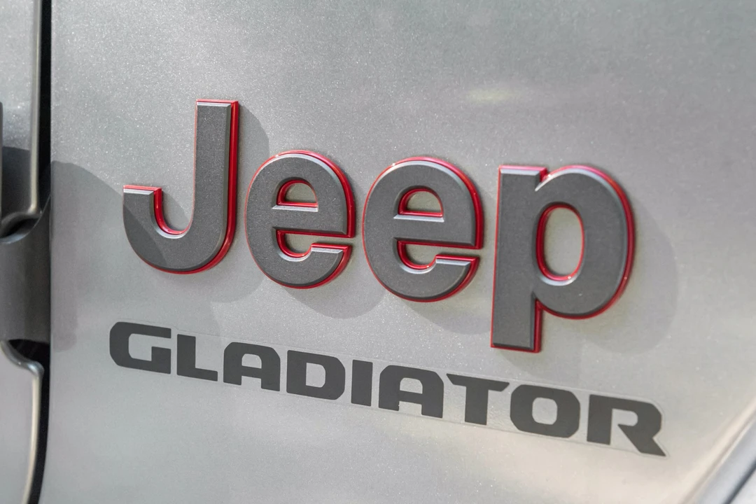 2020 Jeep JT Gladiator - Image 24 of 31