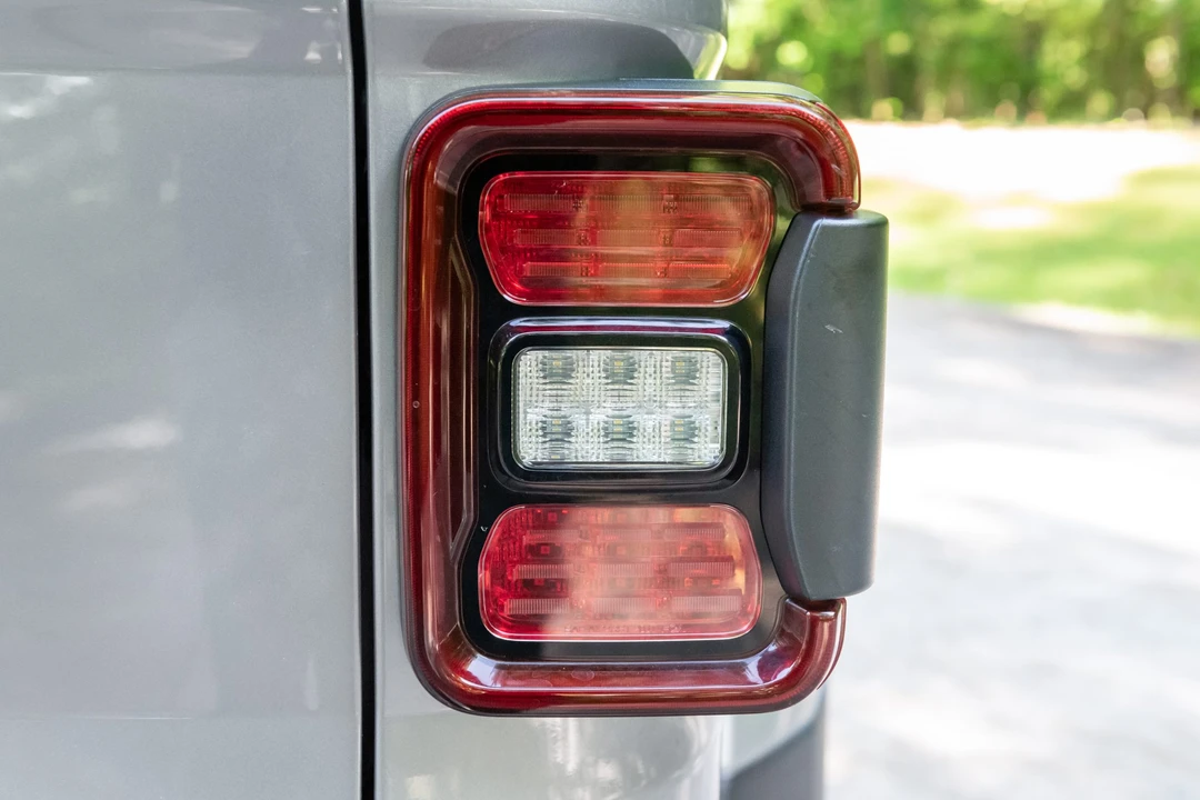 2020 Jeep JT Gladiator - Image 27 of 31