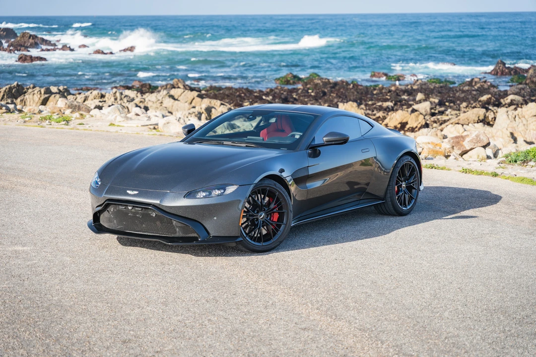 2021 Aston Martin V8 Vantage (2019+) - Image 2 of 31