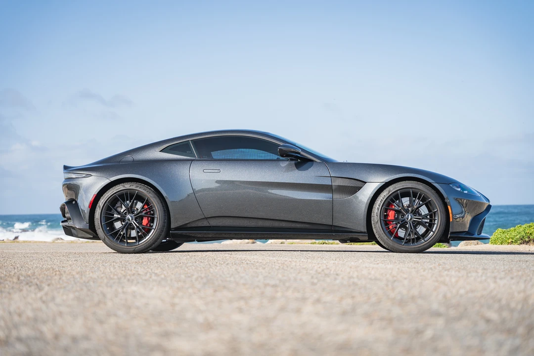 2021 Aston Martin V8 Vantage (2019+) - Image 13 of 31