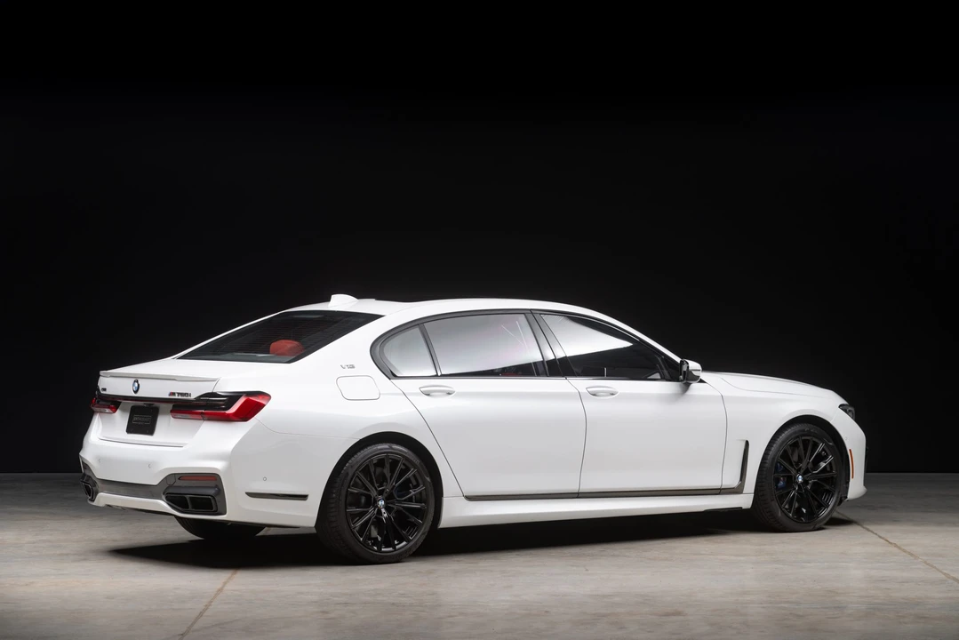 2021 BMW G11/G12 750i & M760i Sedan - Image 15 of 31