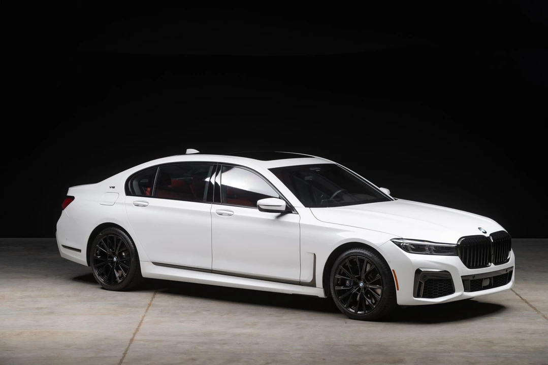 2021 BMW G11/G12 750i & M760i Sedan - Image 9 of 31