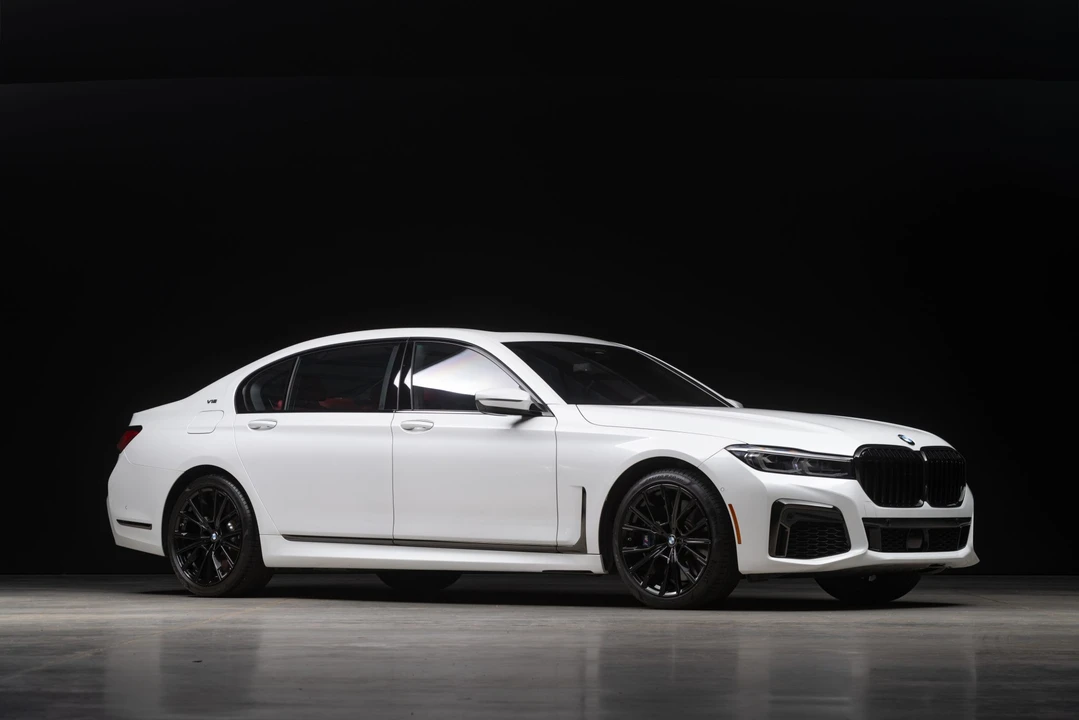 2021 BMW G11/G12 750i & M760i Sedan - Image 14 of 31